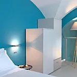 Bed & Breakfast B&bari, Via Cairoli - Le Di Aurelia 3*