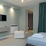 B&bari, Via Cairoli - Le Di Aurelia Bed & Breakfast 3*