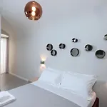 B&bari, Via Cairoli - Le Di Aurelia 3*