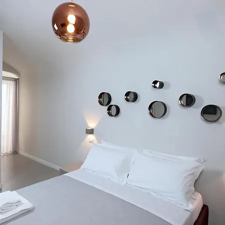 B&bari, Via Cairoli - Le Di Aurelia 4*