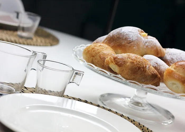 Bed & Breakfast B&bari, Via Cairoli - Le Di Aurelia 4*