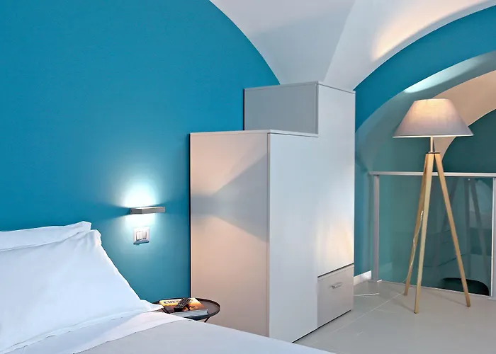 Bed & Breakfast B&bari, Via Cairoli - Le Di Aurelia 4*