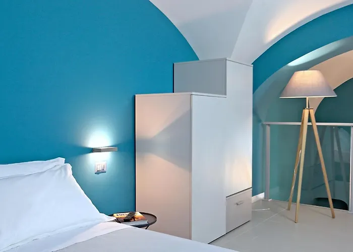 Bed & Breakfast B&bari, Via Cairoli - Le Di Aurelia 4*