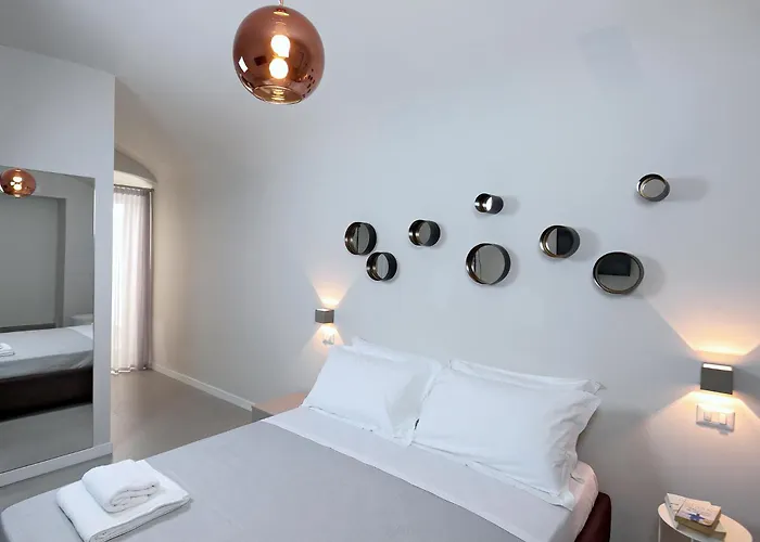 B&bari, Via Cairoli - Le Di Aurelia 4*